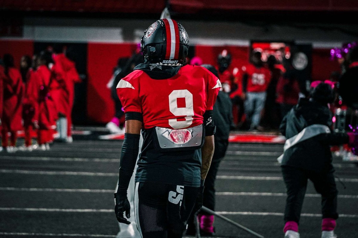 Brandon Banks (@b_banks6) on Twitter photo Senior Regular Season Highlights ‼️
1 Int
151 coverage snaps
11 PBU’s
25 tackles
2 TFL
ONLY 4 Rec ALLOWED
20 rec 451 yds 5 TD’s
615 Total yds
9-0
*Missed 1 game*
<a href="/wpialsportsnews/">WPIAL Sportsmen</a> <a href="/210ths/">2Tenths Speed & Agility</a> <a href="/WPIAL_Insider/">WPIAL Insider</a> <a href="/TribLiveHSSN/">TribLive HSSN</a> hudl.com/v/2MMuTY Senior Regular Season Highlights ‼️
1 Int
151 coverage snaps
11 PBU’s
25 tackles
2 TFL
ONLY 4 Rec ALLOWED
20 rec 451 yds 5 TD’s
615 Total yds
9-0
*Missed 1 game*
<a href="/wpialsportsnews/">WPIAL Sportsmen</a> <a href="/210ths/">2Tenths Speed & Agility</a> <a href="/WPIAL_Insider/">WPIAL Insider</a> <a href="/TribLiveHSSN/">TribLive HSSN</a> hudl.com/v/2MMuTY