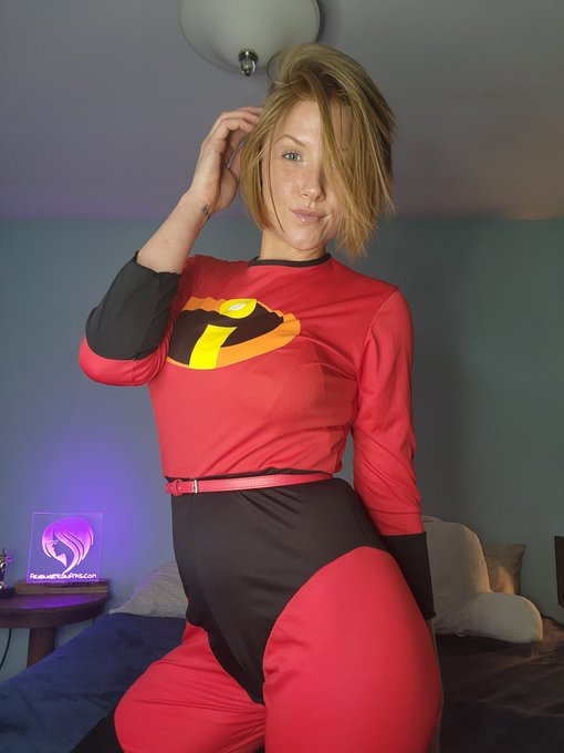 Happy Halloween 🎃  https://t.co/V5q8td6Zay https://t.co/gcPiNMO3Ek<a href="/tag/streamate"class="tags"><span>#streamate</span></a><a href="/tag/akgingersnaps"class="tags"><span>#akgingersnaps</span></a>