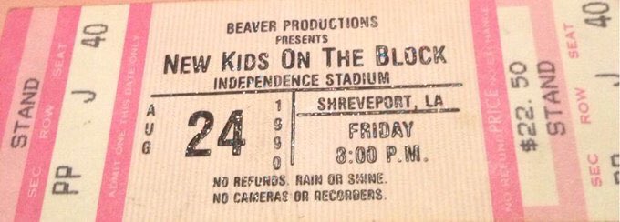 msTLC's tweet photo. @NKOTB @dannywood @DonnieWahlberg @joeymcintyre @JonathanRKnight @PaulaAbdul @djjazzyjeff215 8/24/90 Fun memories #MagicSummerTour https://t.co/28YSmAQK09