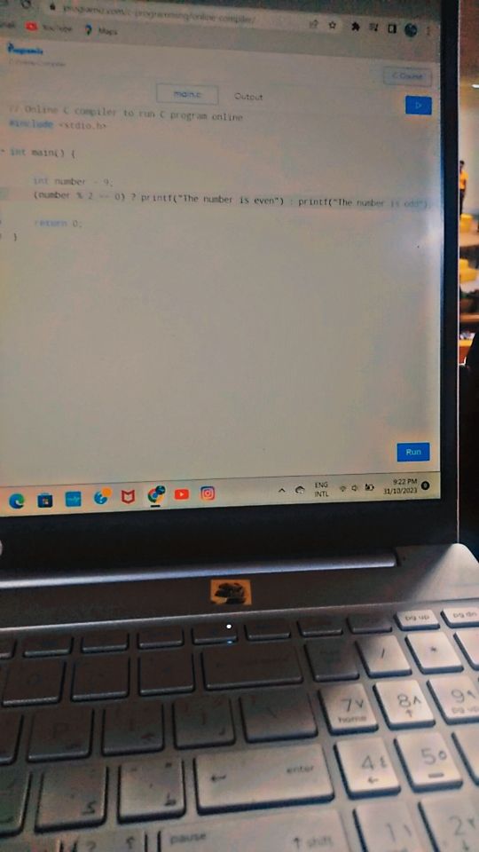 n_kunku_'s tweet image. Day 3/100 of #100Daysofcode learning C programming courtesy of @programiz on YouTube.
Learnt switch case, while loop and ternary operator. We go again tomorrow✊
#Cprogramming #programiz