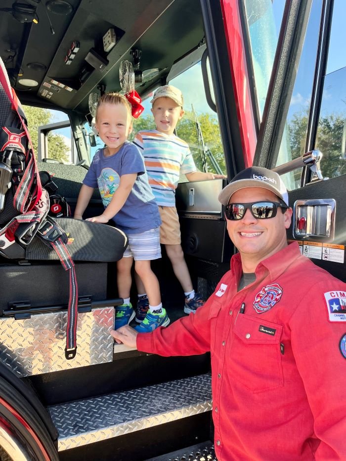 ExxonMobil Baytown Area (@exxonmobilbta) on Twitter photo Our Baytown Olefins Plant emergency response team recently had loads of fun at the Stephen F. Austin Elementary Fall Fest!  We showcased our fire truck to families and shared about fire safety.  Thank you SFA Elementary for inviting us #firesafety #BaytownProud 👩🚒🚒🔥 Our Baytown Olefins Plant emergency response team recently had loads of fun at the Stephen F. Austin Elementary Fall Fest!  We showcased our fire truck to families and shared about fire safety.  Thank you SFA Elementary for inviting us #firesafety #BaytownProud 👩🚒🚒🔥