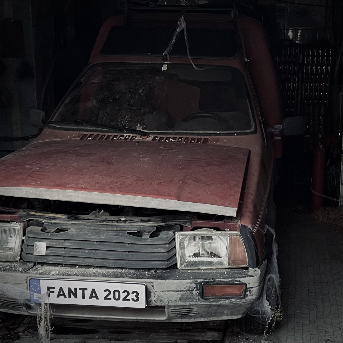 Cuesta abajo y sin frenos hasta la Cochera Maldita… 😈

¿Estarán Natalia y <a href="/LlunaClark/">Lluna Clark</a> preparadas para lo que se viene? 👻 #FantaHauntedMansion #FantaHalloween