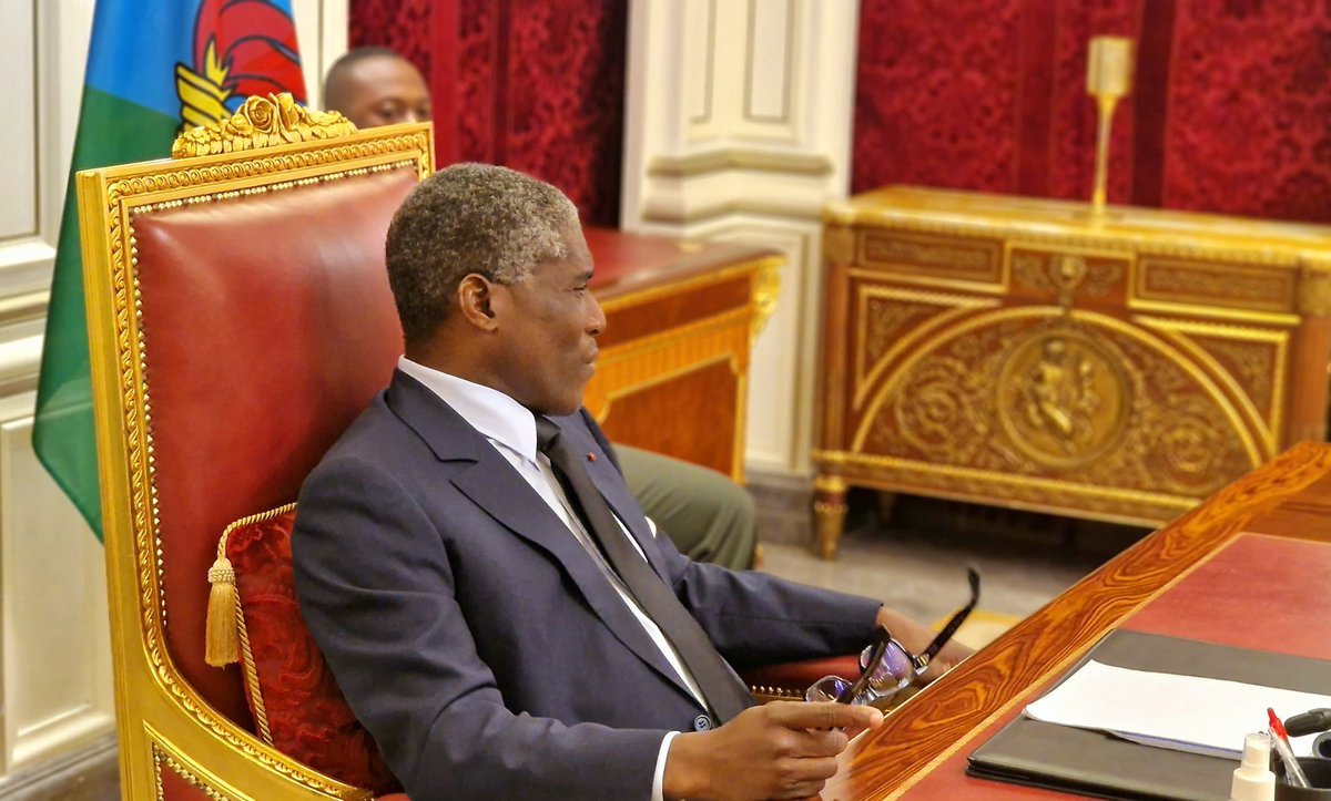 La nueva terminal del #Aeropuerto Internacional General Obiang de #Mongomeyen,abrirá sus puertas al público este mes de noviembre,por lo que procederemos al cierre de la antigua terminal.
He ordenado el reclutamiento del personal y crear estrategias que rentabilicen el aeropuerto