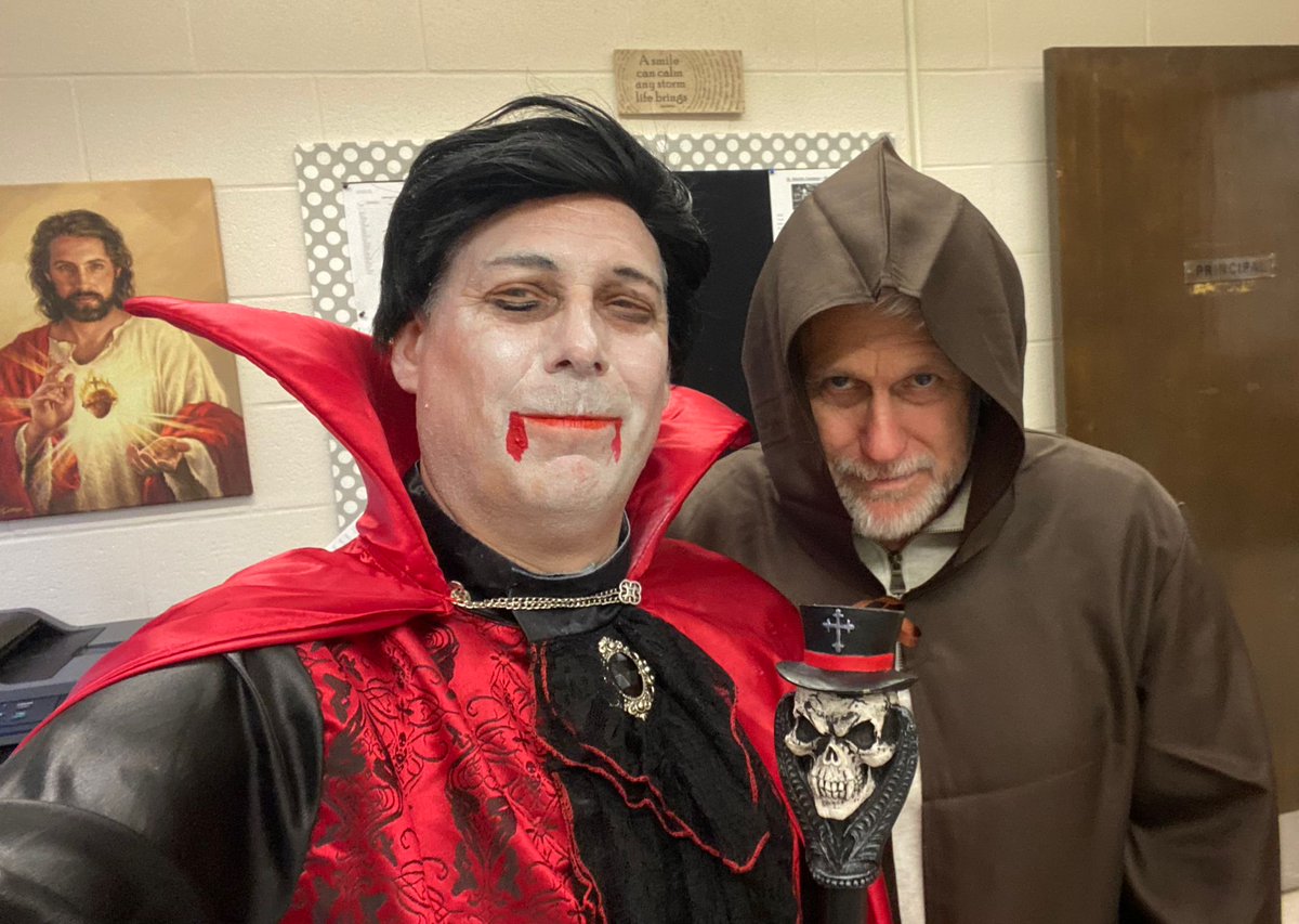 StMartinSchool2's tweet photo. Halloween....St. Martin style 💀 @TCDSB https://t.co/0RRuLuM8Q7