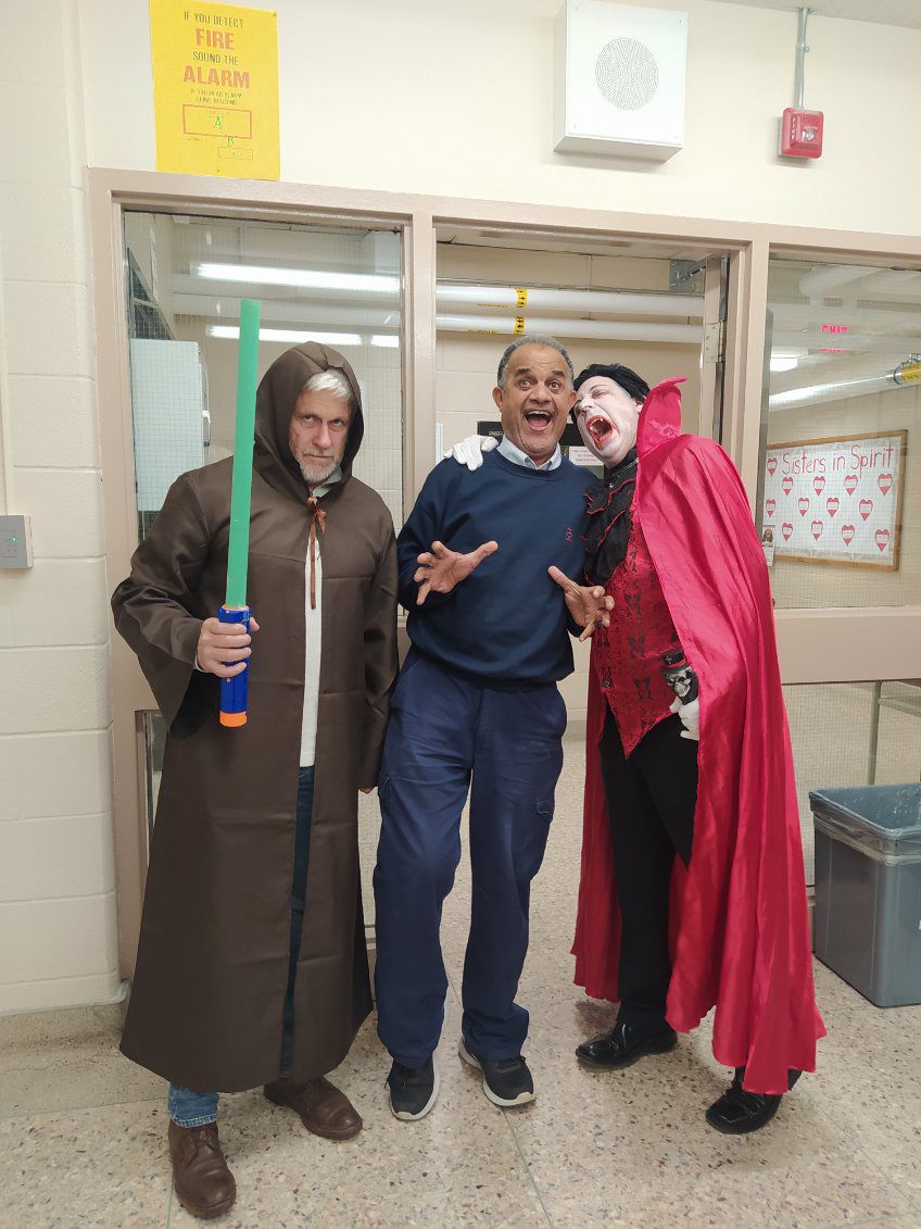 StMartinSchool2's tweet photo. Halloween....St. Martin style 💀 @TCDSB https://t.co/0RRuLuM8Q7