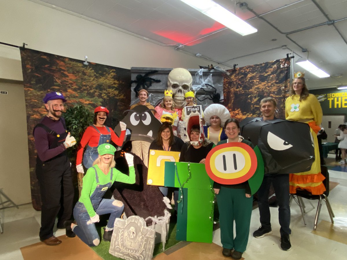 Tracy Darbyshire (@darbyshiremrs) on Twitter photo Happy Halloween 🎃 <a href="/tecvocwpg/">Tec-Voc High School</a> #tecvoc #WinnipegSD Happy Halloween 🎃 <a href="/tecvocwpg/">Tec-Voc High School</a> #tecvoc #WinnipegSD