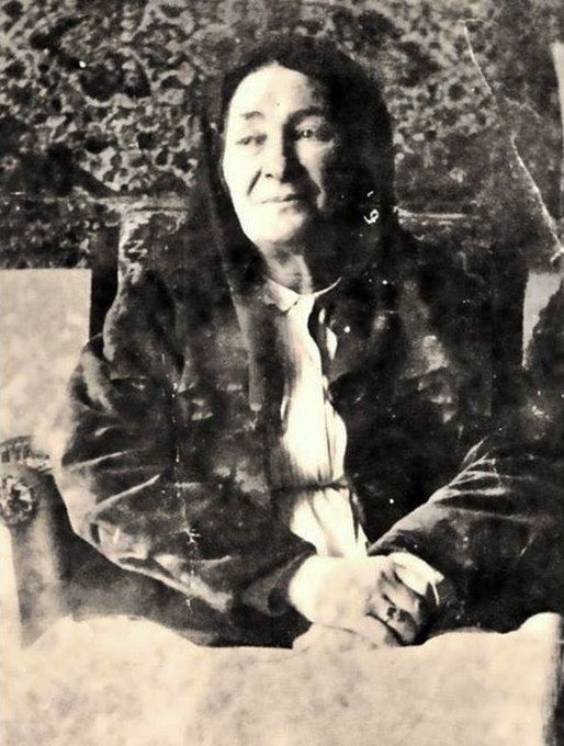 tarihiiimerak's tweet photo. 1900’ler, Gazi Mustafa Kemal Atatürk’ün annesi Zübeyde Hanım... https://t.co/4xhjn7Xz3o