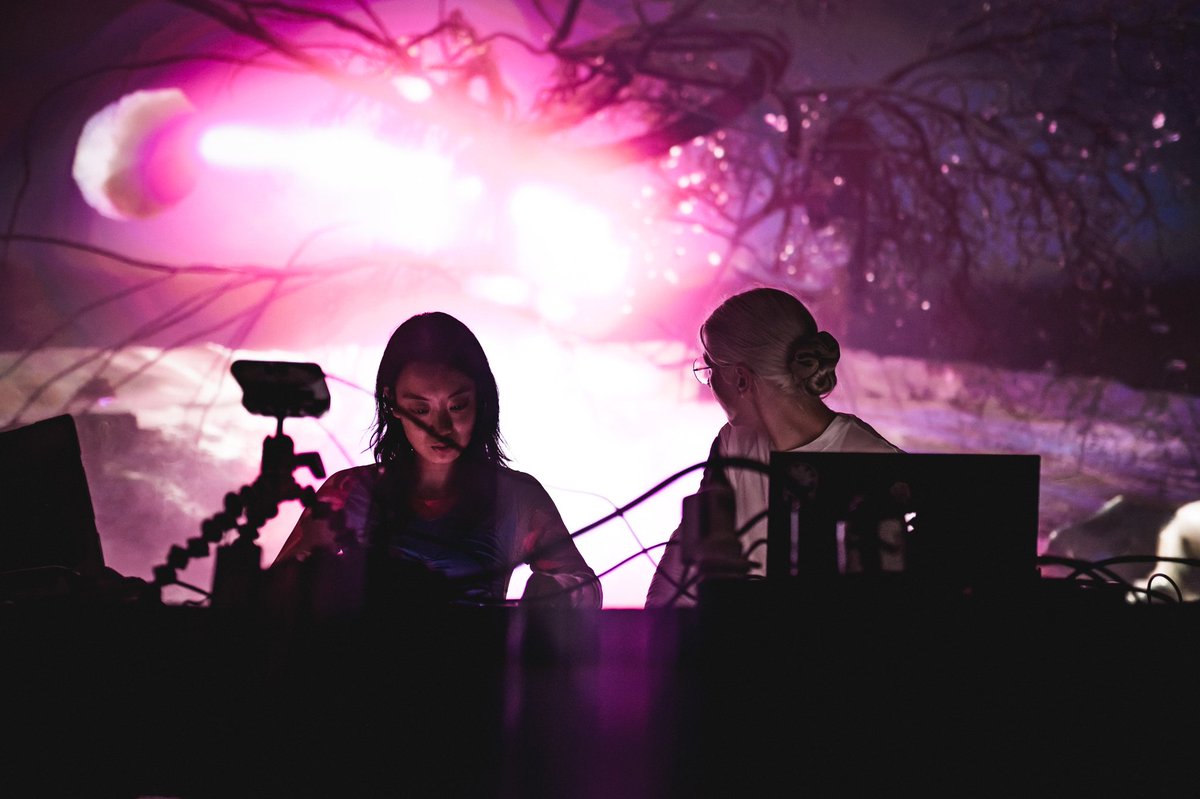 WOS Festival (@wos_festival) on Twitter photo WOS Festival x SON Estrella Galicia 2023
16.09.2023
object blue & Natalia Podgorska present Pearl Forest
<a href="/objectblue_/">offline blue</a> <a href="/enpe23/">Natalia Podgorska</a>
Photo: @leolopezfoto
#wos #wosfestival WOS Festival x SON Estrella Galicia 2023
16.09.2023
object blue & Natalia Podgorska present Pearl Forest
<a href="/objectblue_/">offline blue</a> <a href="/enpe23/">Natalia Podgorska</a>
Photo: @leolopezfoto
#wos #wosfestival