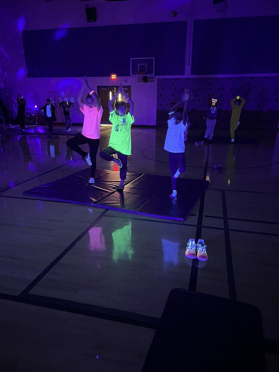 TrinityElemPE's tweet photo. The meaning of Namaste is to devote ourselves to inclusiveness, awareness, and wholeness. 🧘🏾‍♀️🧘🏻‍♂️🙏🏻 #Glowga https://t.co/daBp1Jqcgh