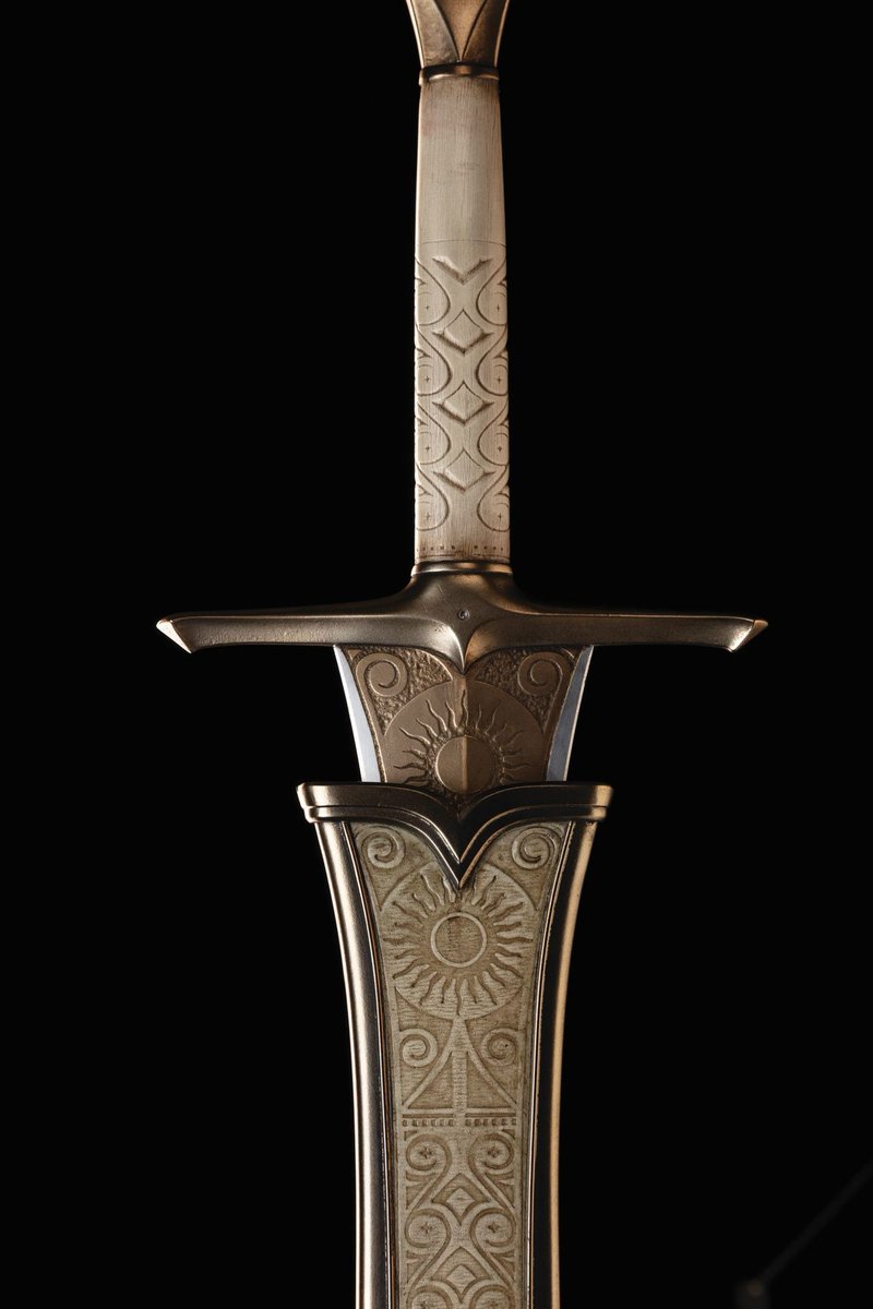 Elendil's sword in season 1.