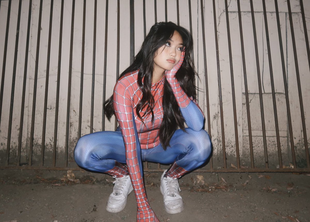 valerievools's tweet photo. my spidey senses told me to post these🕸️ https://t.co/Wjv86qzj9J