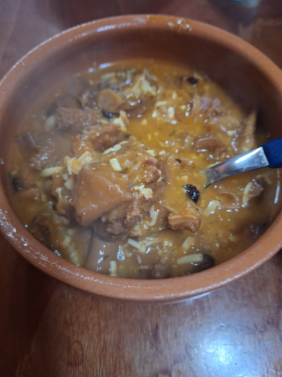 OmarSenande's tweet photo. Para mi, La #Buseca, va con queso !
No sé uds... 😉 https://t.co/9Lsrl379is