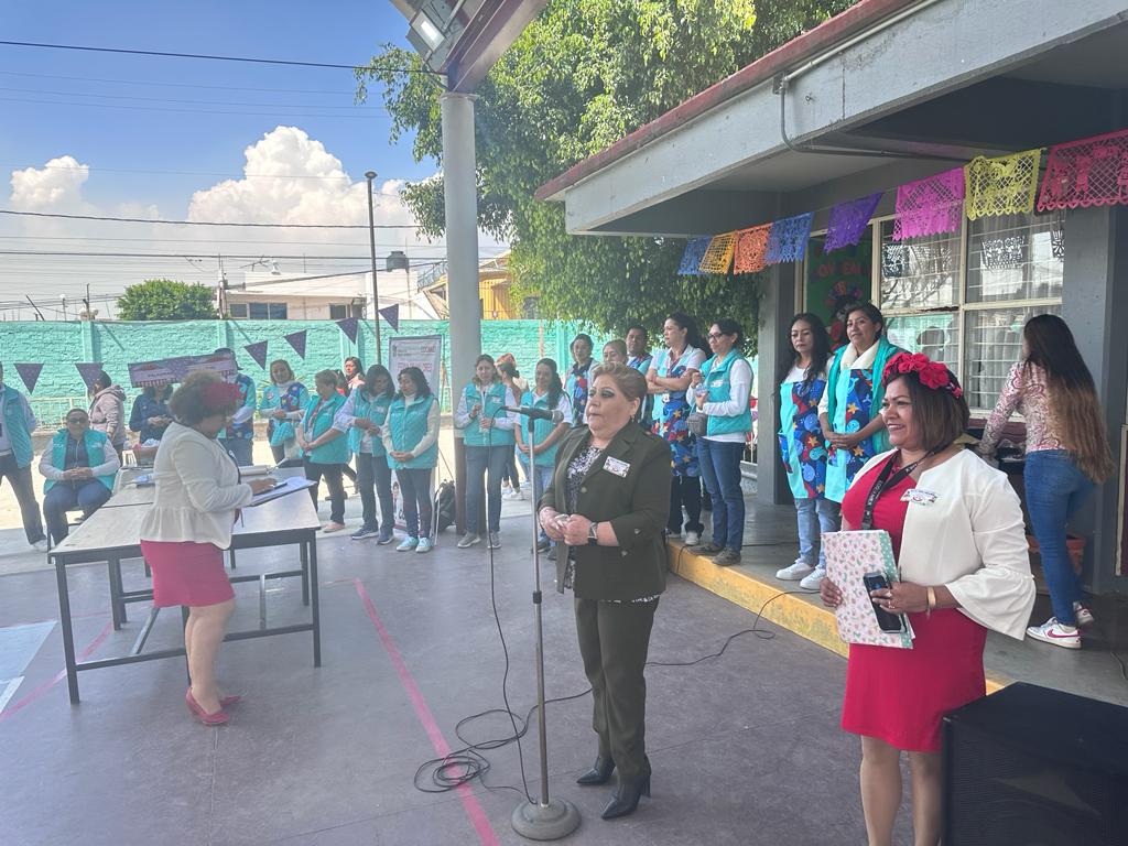 Refugio_Mtz's tweet photo. #ElPoderDeServir
Con la destacada participación de la comunidad escolar de la Esc. Prim. Alfredo del Mazo Vélez, se realizó la Feria de Valores en la que padres de familia, docentes y alumnos vivieron esta actividad con el objetivo de mantener ambientes de aprendizaje armónicos. https://t.co/mc3nGpmaQj