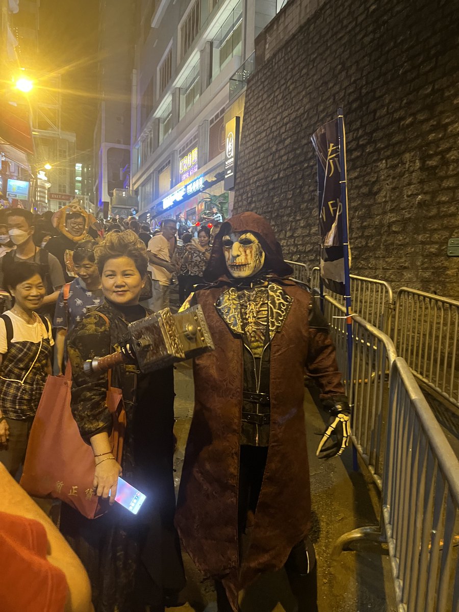 cigarbro1's tweet image. 昨晚八点多的 #兰桂坊 #HongKongFinTechWeek2023