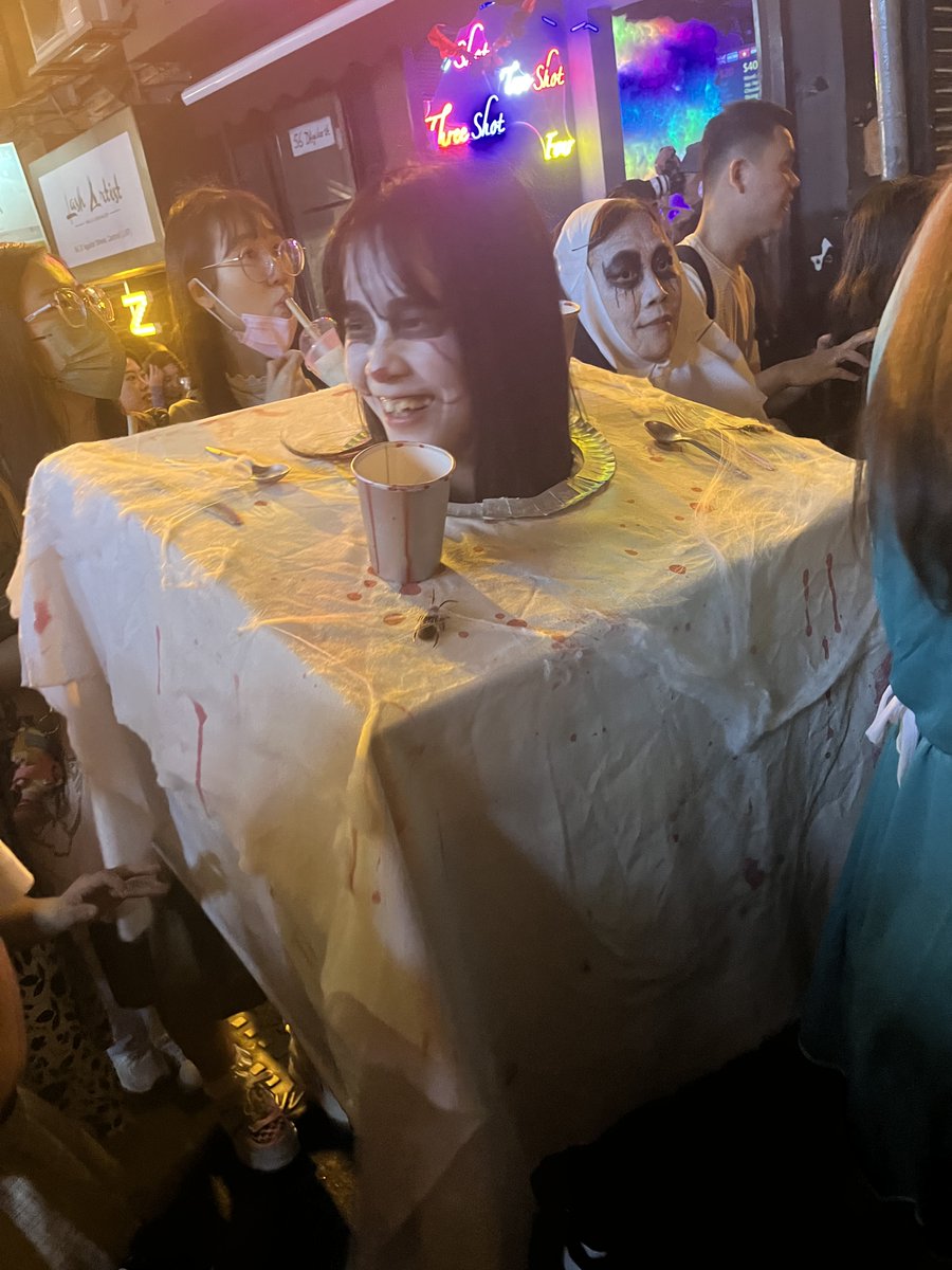 cigarbro1's tweet image. 昨晚八点多的 #兰桂坊 #HongKongFinTechWeek2023