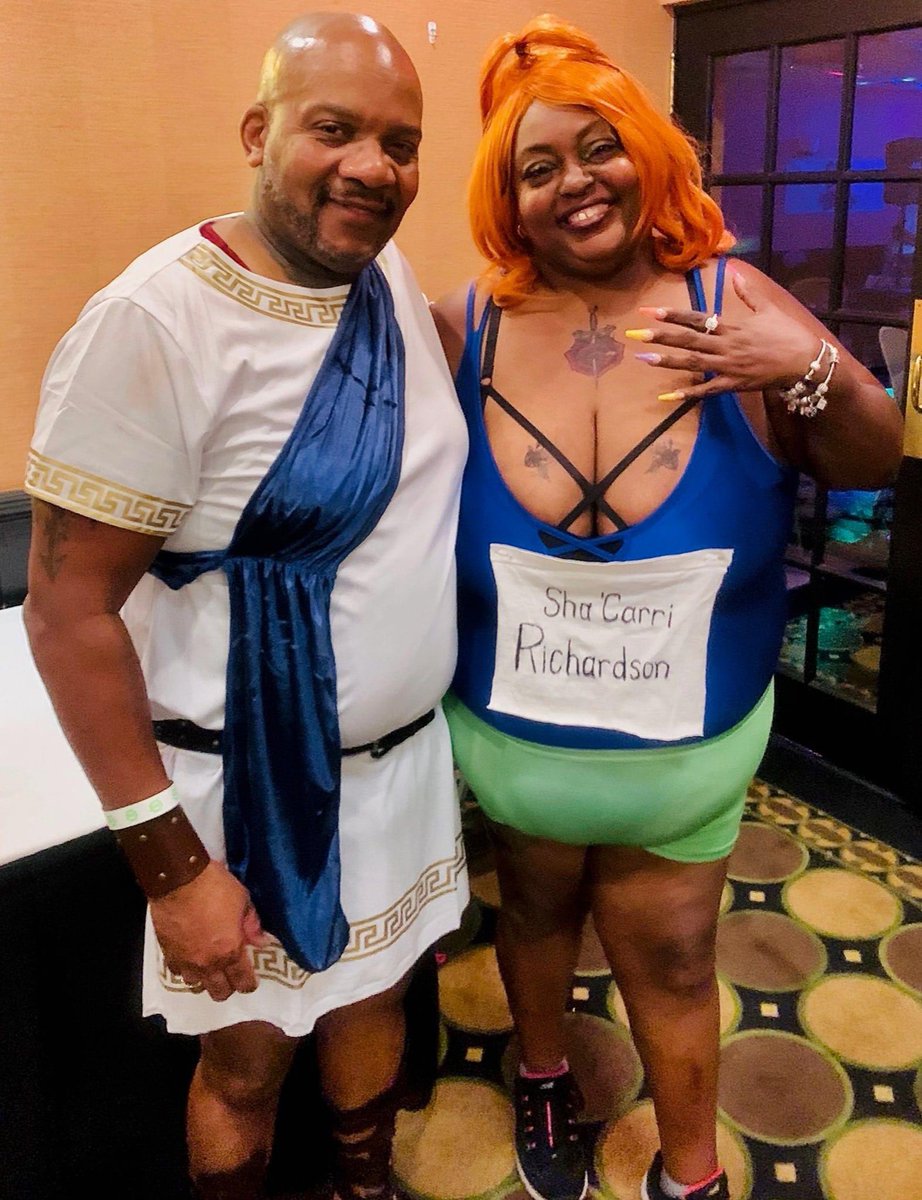 Someone dressed up as Sha’Carri Richardson for Halloween 👻