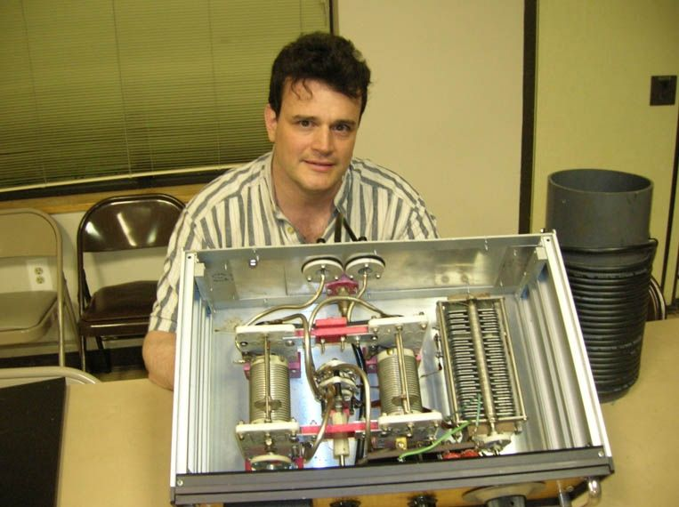 cqcqcqdx's tweet photo. Vintage Bob, WB2ICQ, 2006 with a great looking home brew balanced antenna tuner. The large coil to Bob's right is a coax balun that goes between the rig and the tuner. https://t.co/l7UpLbBxcE