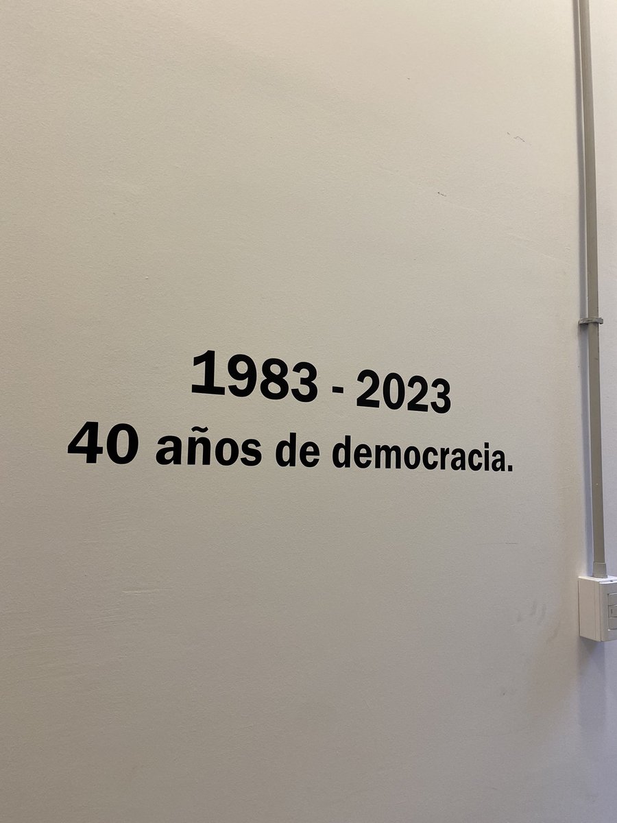 arialvarezpalma's tweet photo. #40anosdedemocracia Disfrutando de una excelente muestra de 📸 de la campaña y de la Presidencia de Raúl Alfonsín en el @inst_democracia.
.
‼️Pueden visitar la muestra 📸📸hasta mediados de noviembre.
📍Piedras 1324
👉🏻Entrada libre y gratuita. https://t.co/okem2iHwzh