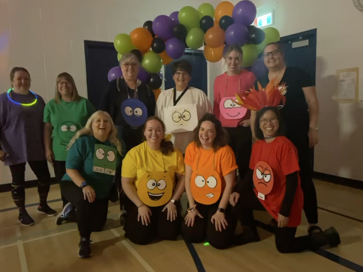 MsBracken1's tweet photo. v lucky to have a team full of emotions 🤍🥰

#HappyHalloween https://t.co/p8kHhDlJZr