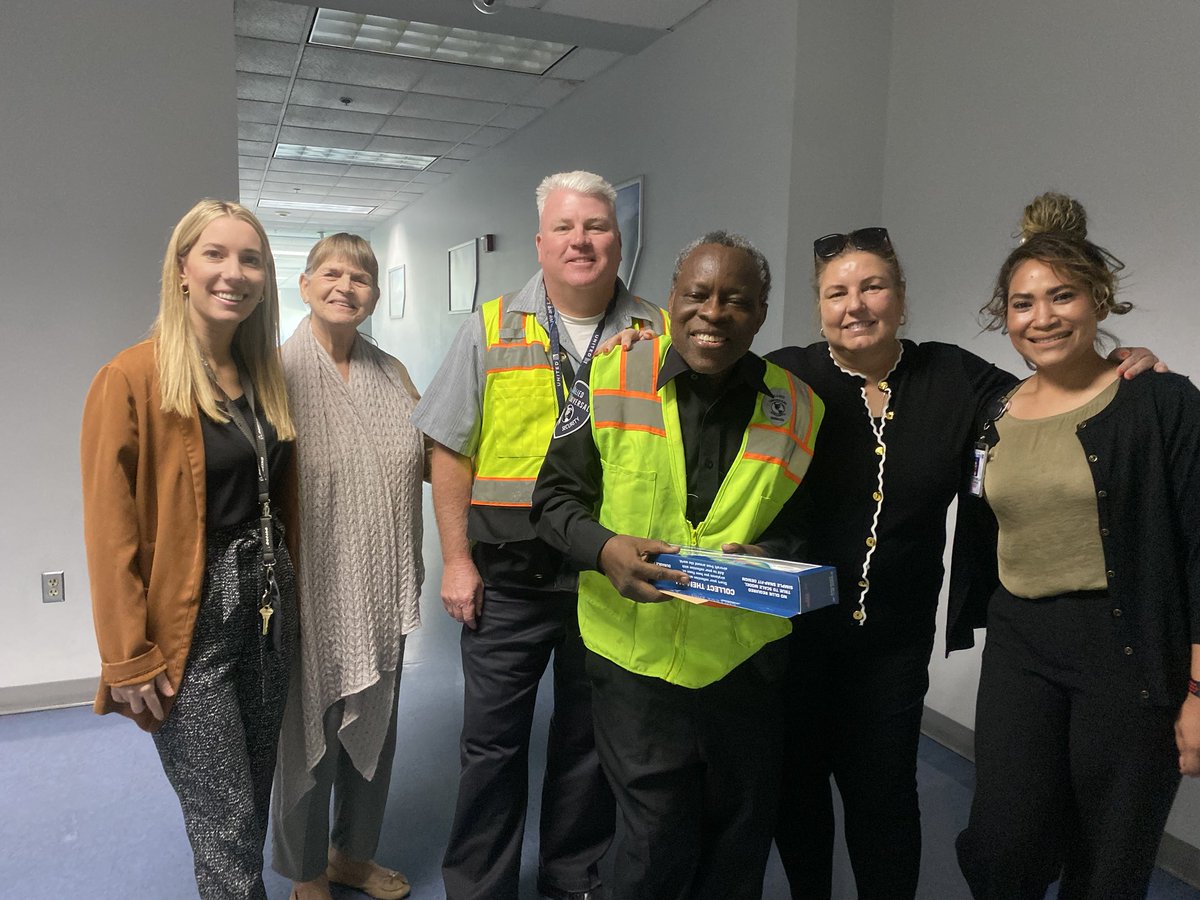 The LAX Cargo Team wishing Security Supv. Samuel a well send off with his retirement. Samuel has been performing security work at United for the last 30 years in LAX. Best wishes in your next endeavors #beingunited ⁦@SarahRut_⁩ ⁦@TammyLHServedio⁩