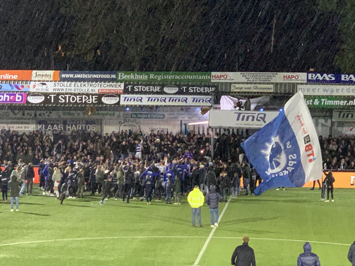 SV_Spakenburg's tweet photo. #spahel (3-1) https://t.co/Y6UYDpUA6g