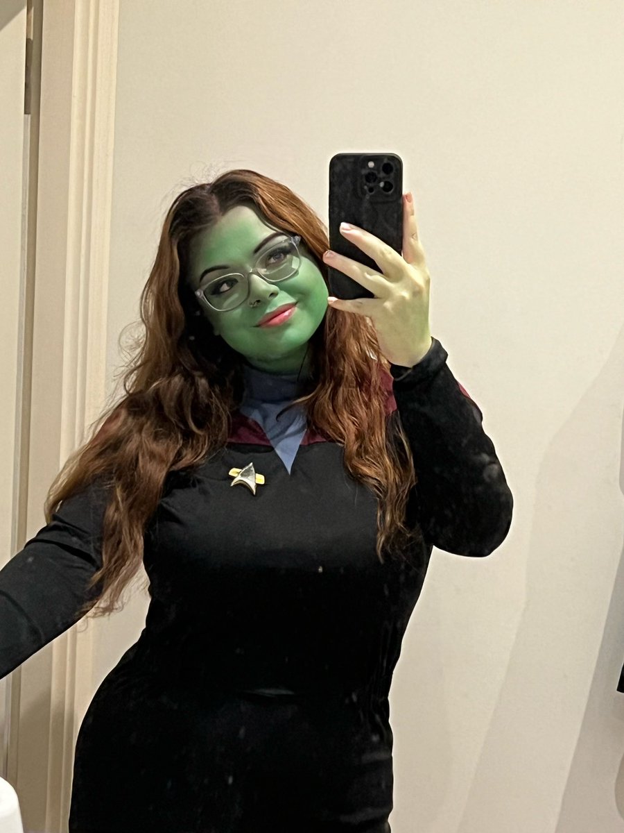 It ain’t easy being green! #Orion #StarTrek 😝