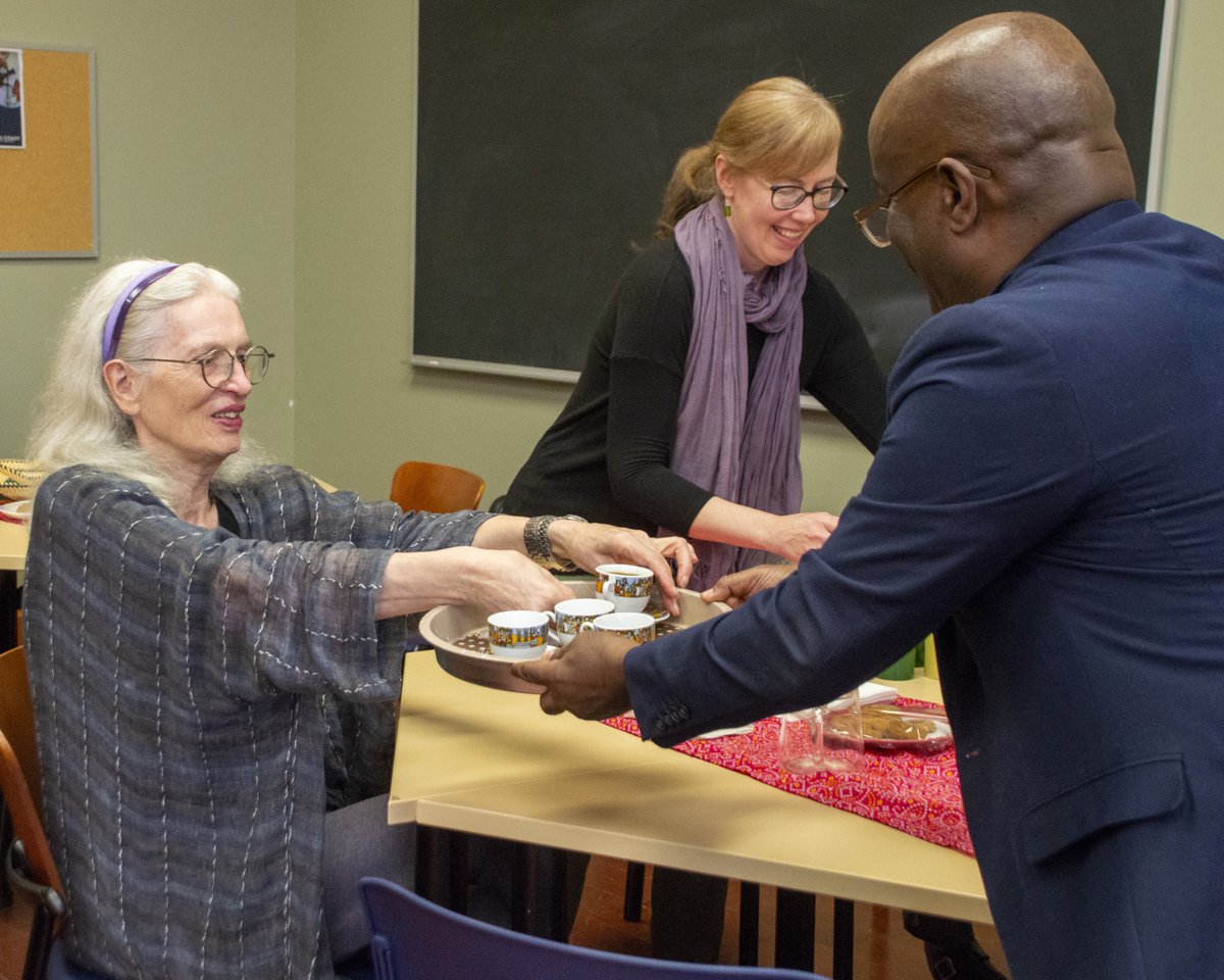 CoadyStFX's tweet image. #CoadyStaff Digafie Debalke recently hosted a Coady Coffee House which included an Ethiopian coffee ceremony and a dialogue on peace and conflict transformation.

This is part of a new monthly series. Stay tuned for details of  the next event which will take place late November.