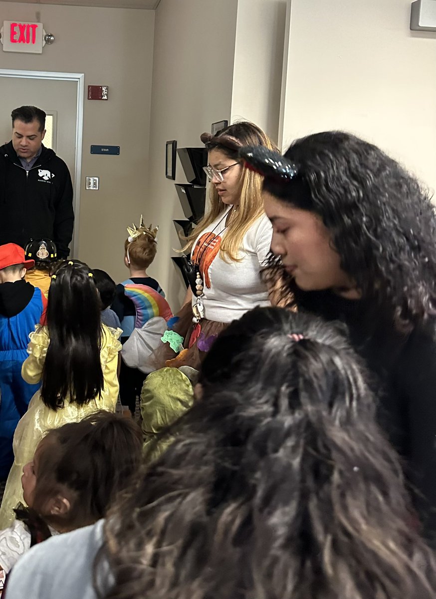 Thank you to the Redwood City School District for hosting the preschoolers from Footsteps@Redwood Creek for a healthy Halloween Trick or Treat! <a href="/RWCSchools/">RCSD</a>