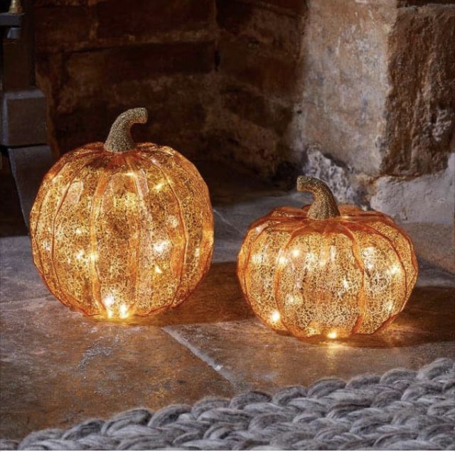CynDpathfinder's tweet photo. In the spirit of Halloween, I bid you all good night.🎃👻 https://t.co/SwrStLwQOu