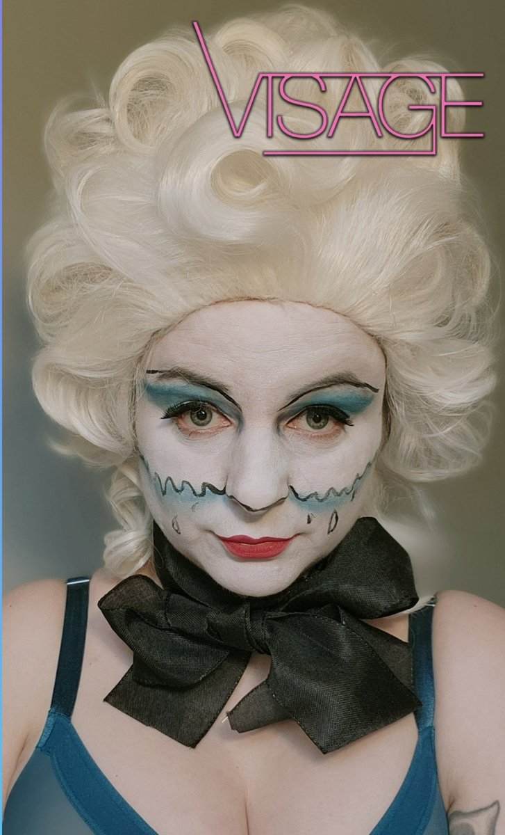 bunnifred's tweet photo. We fade to grey (Devenir gris) https://t.co/UxoT6svBee