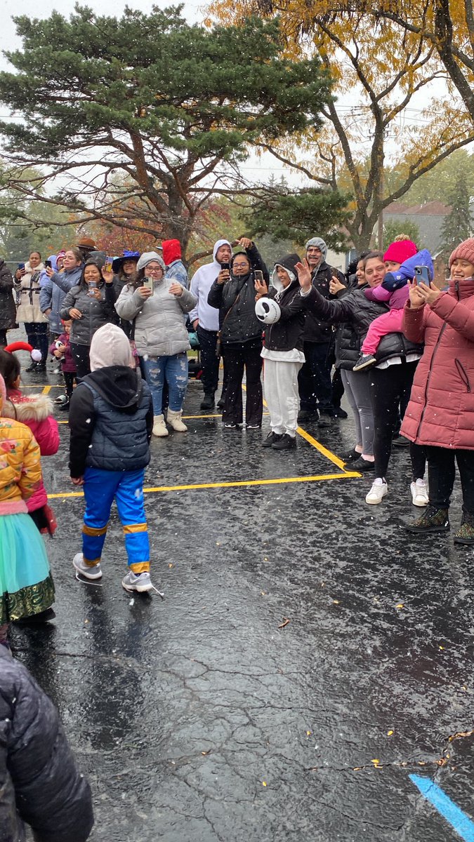 Costume parade 👻 🎃 🦇