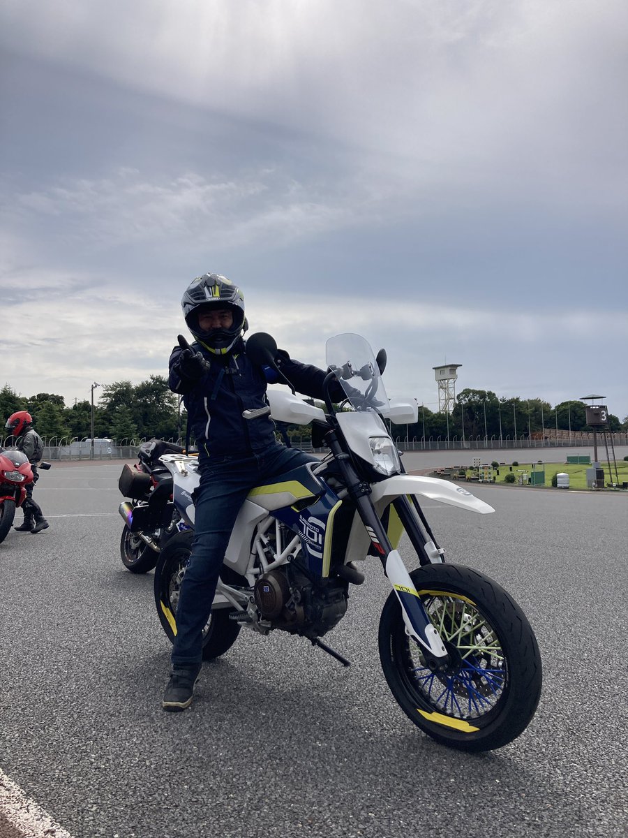 Nabe748's tweet photo. #10月を写真4枚で振り返る
オートレース場走行、ソロ林道、鈴鹿ミニモト走行、🍊アサレン https://t.co/sstTQ1b9Z8