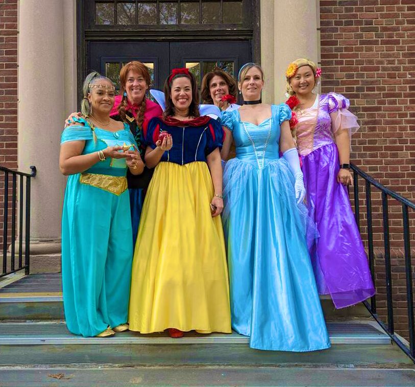 greenvale_ap's tweet photo. GV Halloween 2023 Disney Princesses https://t.co/0IZOgIZUj8