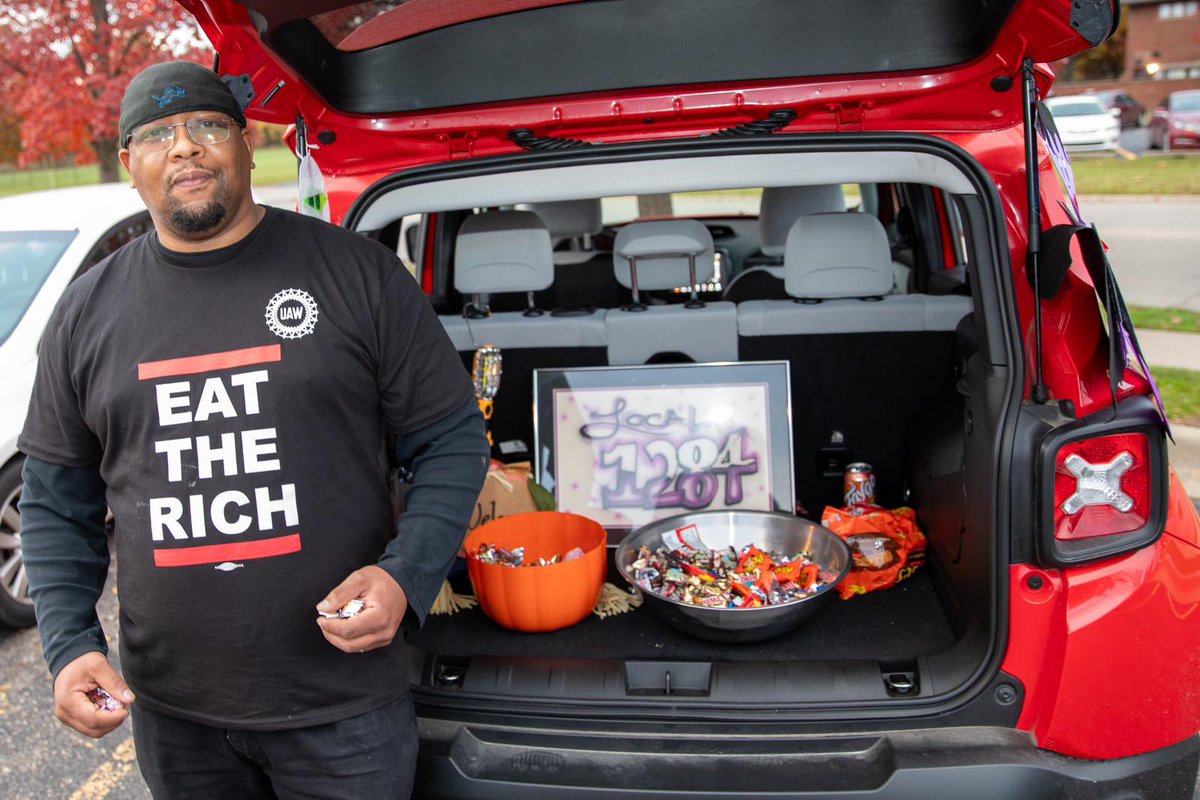 UAWLocal1284's tweet photo. Thank you to all the 1284 members who donated candy for the “Trunk or Treats”! https://t.co/7PEooOLbiz