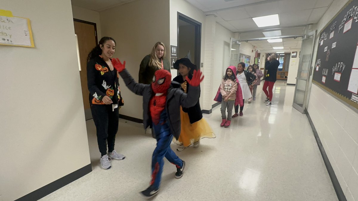 York Center School tweet media