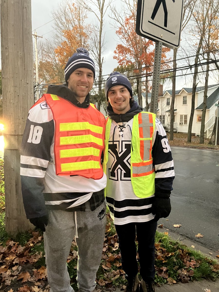 Monica Foster (@monlfos) on Twitter photo Nice to see Xmen Hockey players Jacob Hudson and Matthew Phillip helping kids cross the road safely for trick or treating. ā¦<a href="/StFXAthletics/">StFX Athletics</a>ā© Nice to see Xmen Hockey players Jacob Hudson and Matthew Phillip helping kids cross the road safely for trick or treating. ā¦<a href="/StFXAthletics/">StFX Athletics</a>ā©