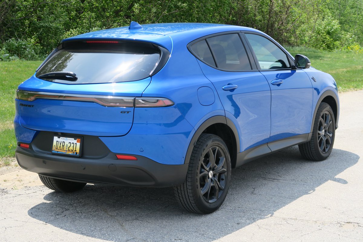 The swarm has arrived!!!  Fresh off the boat and straight from the hive, the 2023 Dodge Hornet GT has hit the ground running.  I got behind the wheel to gain some experience with the new entry from Dodge.  #dodge #dodgehornet #dodgehornetgt #brotherhoodofmuscle #techmobilitypod