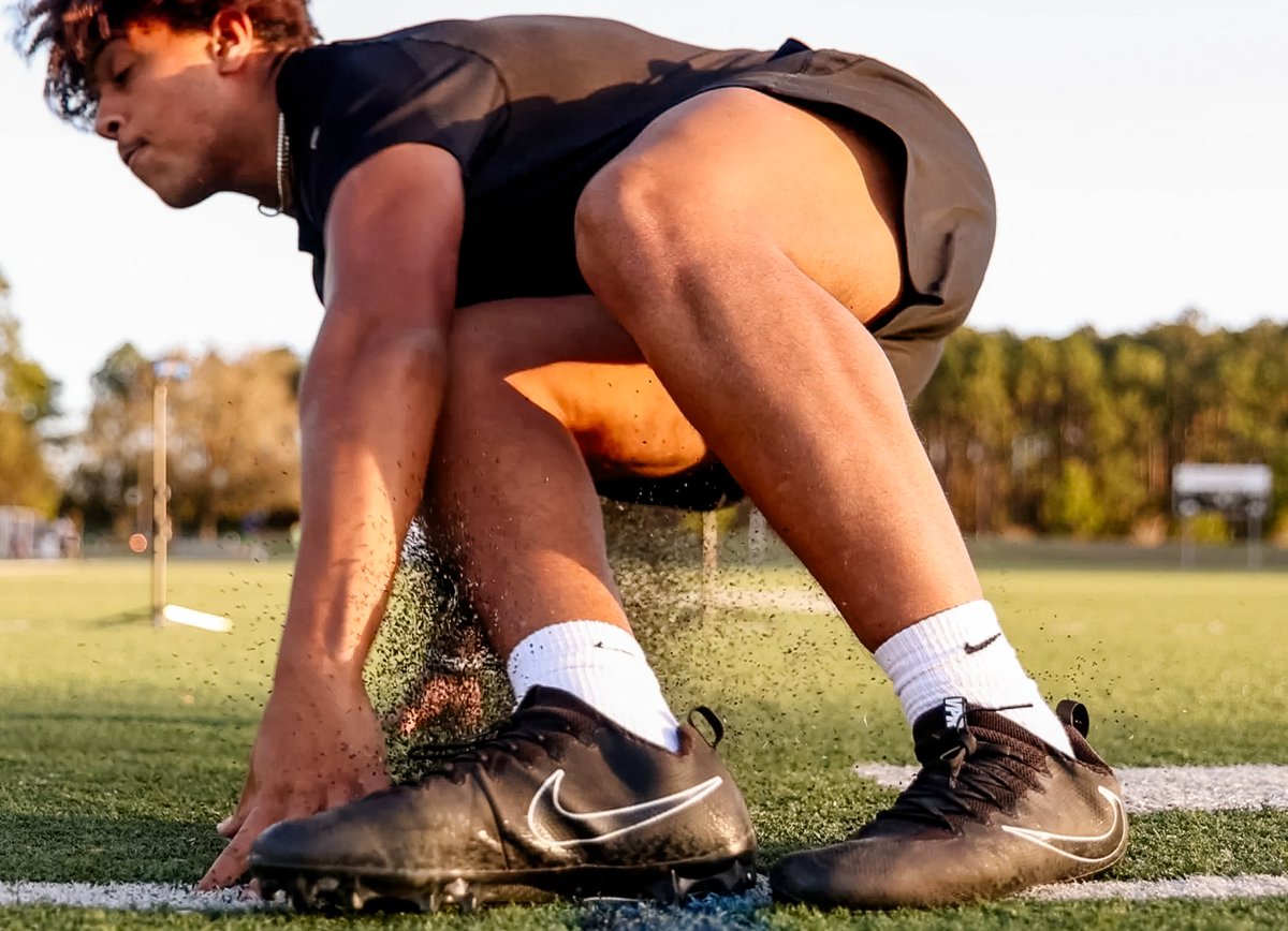 DashrMPS's tweet image. Get the edge with cutting edge technology

Dashr&apos;s sports technology system is your key to success! 🌟🏆 #DashrTech #SportsPerformanceSystem