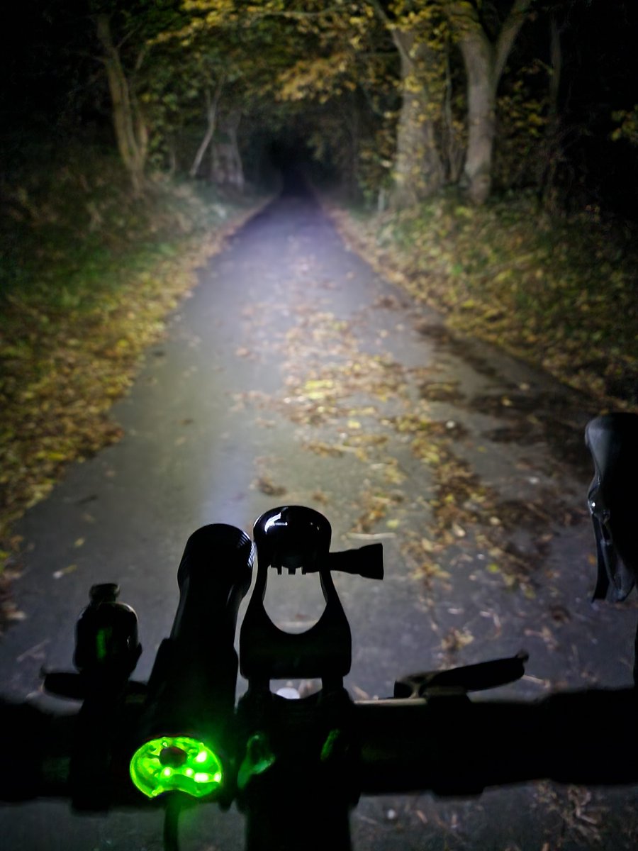 ViewFromCamera's tweet photo. Love cycling.
Love cycling at night.
Love #exposurelights 
Love my @RidgebackBikes tourer.

#cycling #lovecycling #cyclinglife #cyclinglove #cyclingshots #cyclingfreedom #cyclingatnight  #exposurelights #ridgebackbikes #thecyclejersey #myname5doddiefoundation #cyclelawscotland https://t.co/PlpewHiZ2d