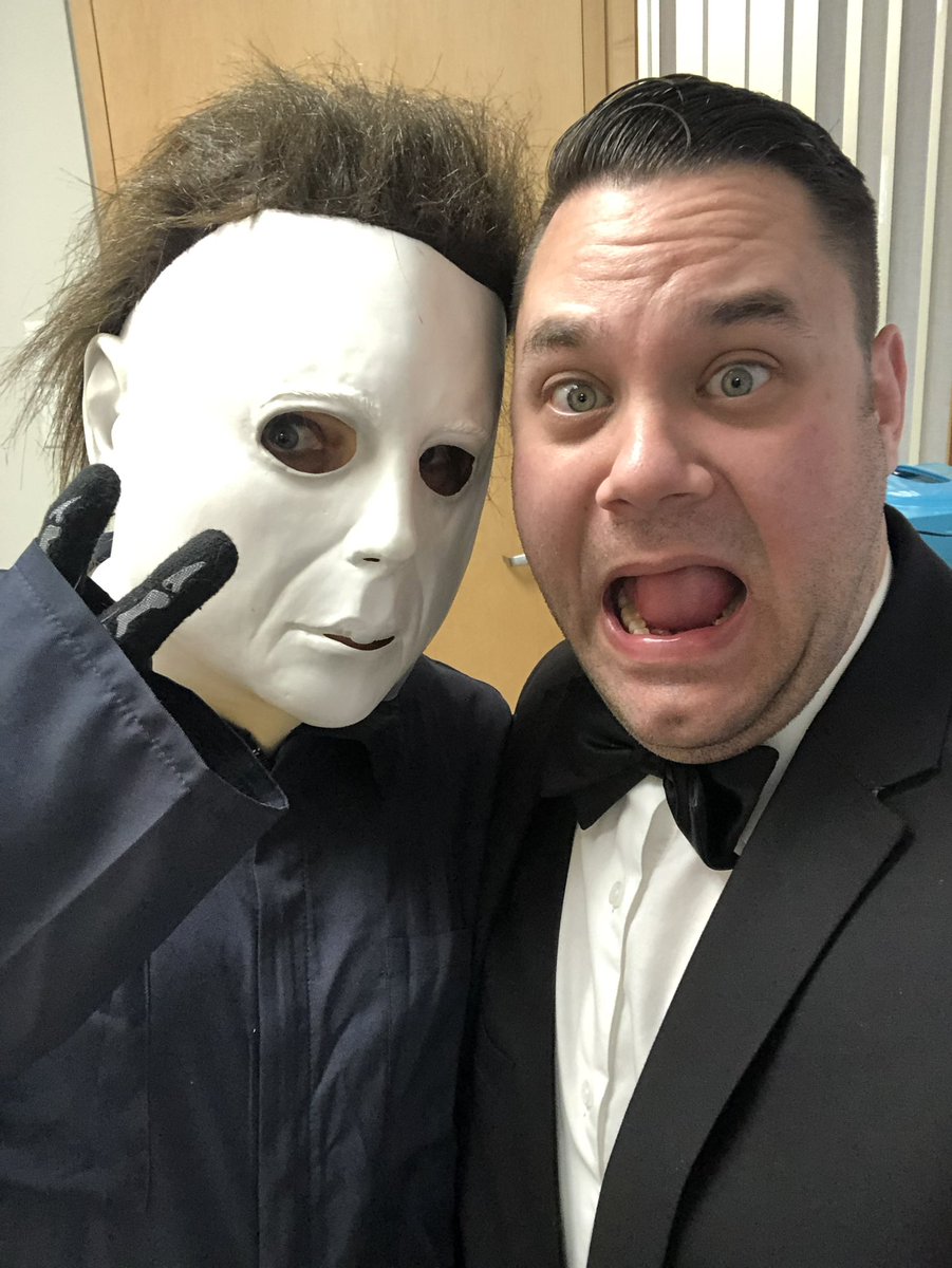 KellyFryTeam's tweet photo. Looks like Michael Myers and Alfred stopped by at the office to give out some spooks 👻

Wishing you a spooktacular Halloween from the Kelly Fry Team! 🎃
#HappyHalloween #realestate #kellyfryteam https://t.co/bRBeoB1mgD