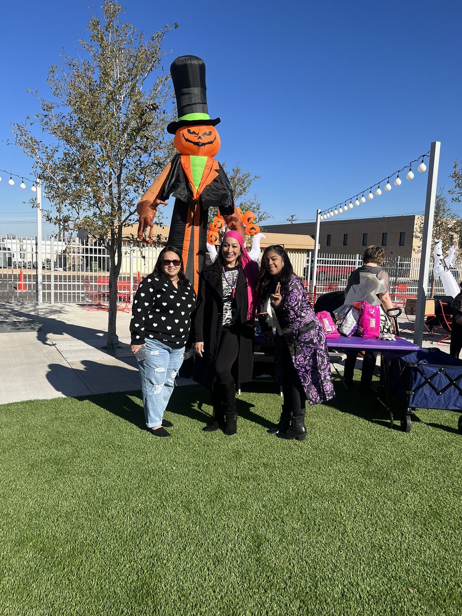bacon_cecilia's tweet photo. Happy Halloween Y’all! Come join us at Odessa College Downtown!💀👻🎃 @OdessaCollege 
#TweetOC #OCAllIn #PositivelyOC
#MathProfessors https://t.co/KHUjoJtfnE