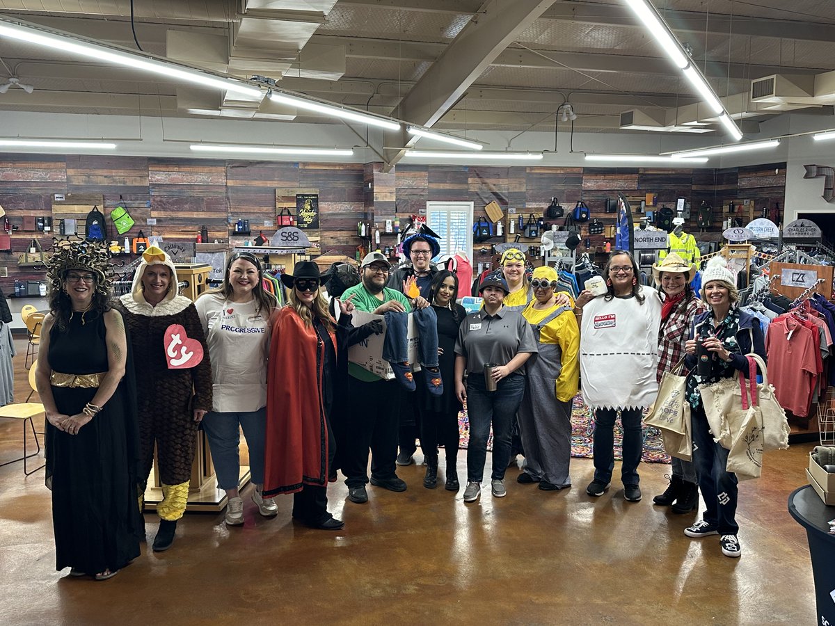 mybrandability's tweet photo. Happy Halloween everyone! We are excited to show off our #Creativity and #Unity as we celebrate and enjoy some food and fellowship together today!

#ScarboroughSpecialties #Halloween #Costumes #FunAtWork https://t.co/UnYPE9TXHA