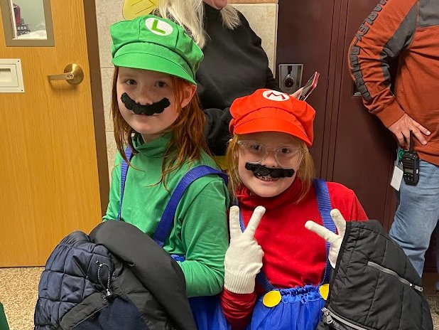 DeruyterSchools's tweet photo. A fun Halloween day had by all at DCS today! https://t.co/XhMSoXSY0N
