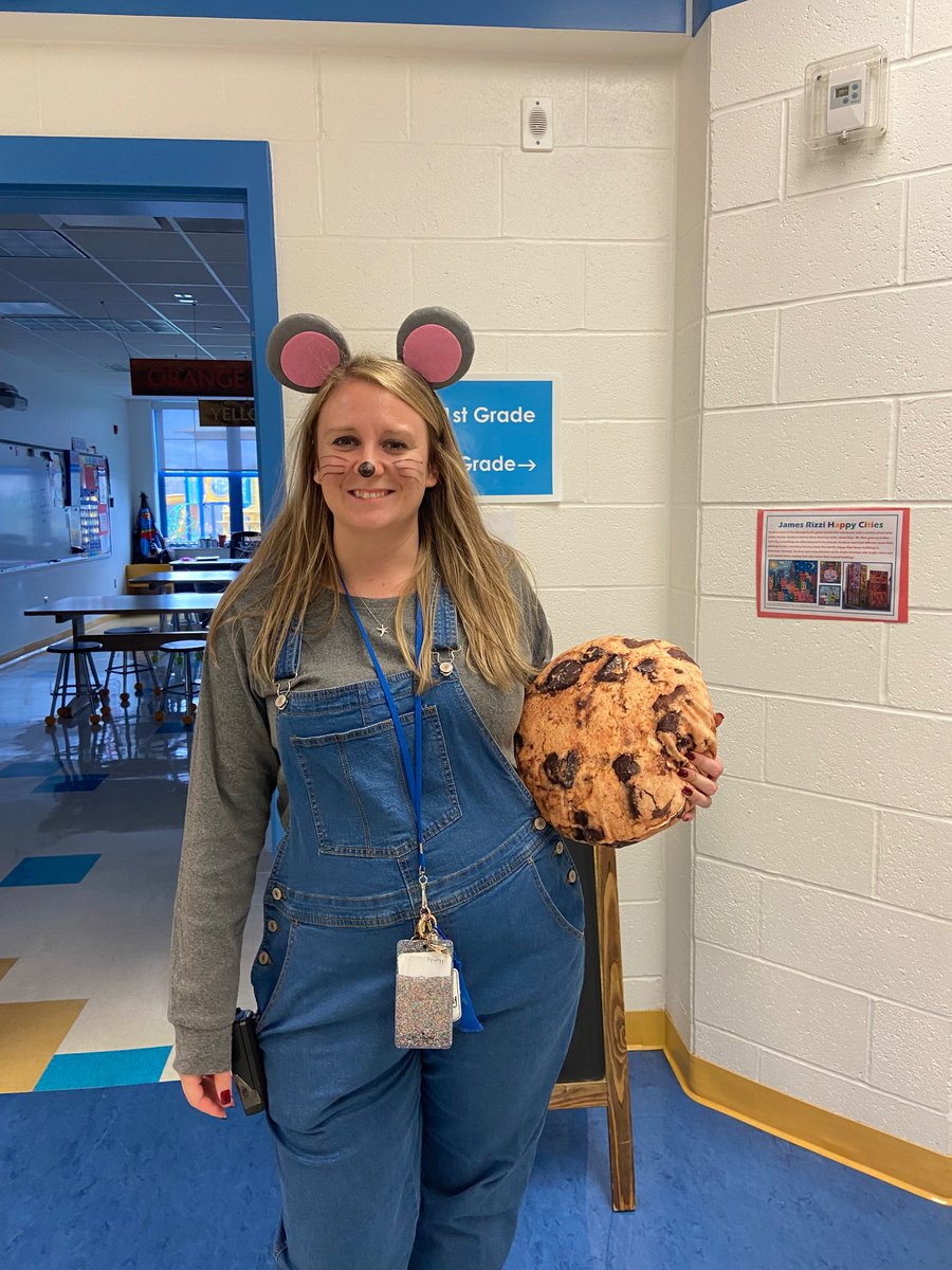 Stephanie Hoesly (@cal_speceddir) on Twitter photo When literacy and Halloween collide at Muse Elementary…. 📚 💙 💛 🎃
@MrsBlum212 and Mrs. Ruffolo win costumes of the year in my mind 💯!!
<a href="/DrTaranto/">Greg Taranto Ph.D.</a> <a href="/DziakT_CMSD/">Tula Dziak</a> <a href="/MuseCMSD/">Muse Elementary School</a> <a href="/canon_mac/">Canon-McMillan School District</a> When literacy and Halloween collide at Muse Elementary…. 📚 💙 💛 🎃
@MrsBlum212 and Mrs. Ruffolo win costumes of the year in my mind 💯!!
<a href="/DrTaranto/">Greg Taranto Ph.D.</a> <a href="/DziakT_CMSD/">Tula Dziak</a> <a href="/MuseCMSD/">Muse Elementary School</a> <a href="/canon_mac/">Canon-McMillan School District</a>