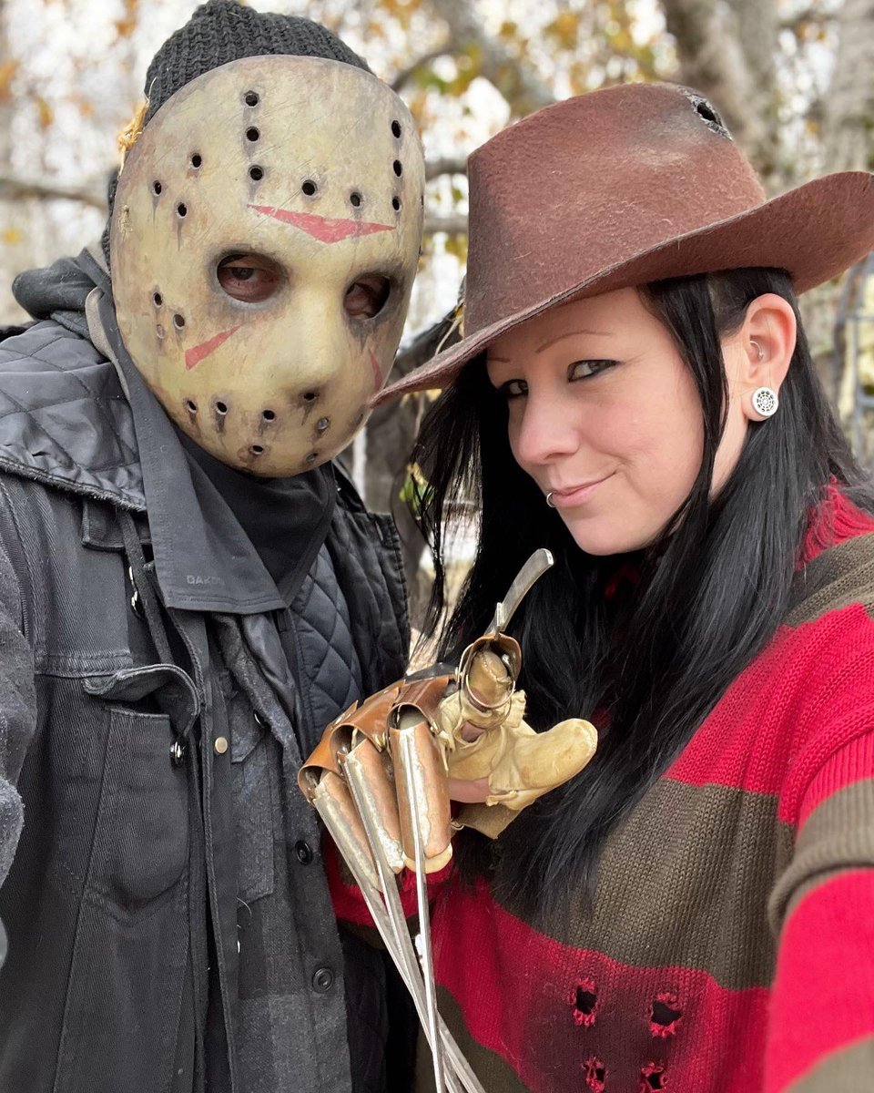 RevenantFX's tweet photo. 🎃🍬💀No Costume No Candy!💀😜🎃

#HappyHalloween #Halloween #HalloweenLove #Costumes #FreddyKruger #JasonVoorhees #FreddyvsJason #Horror #Horrorlovers #chchchahahah #NeverSleepAgain https://t.co/cdiyG12doz