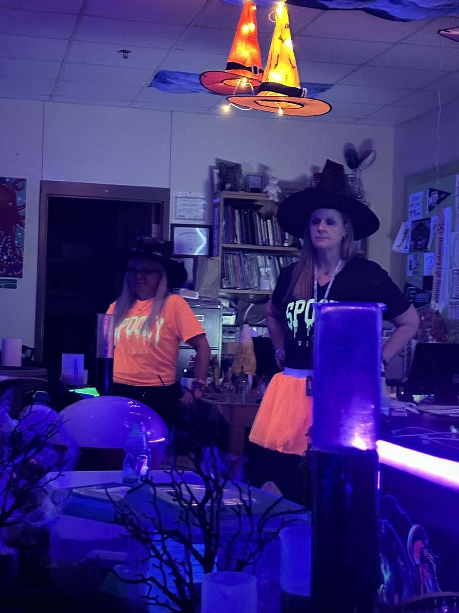 More spooky things happening in the science building!! <a href="/edwhiteneisd/">Ed White MS</a> <a href="/NEISD_Science/">NEISD Science</a>