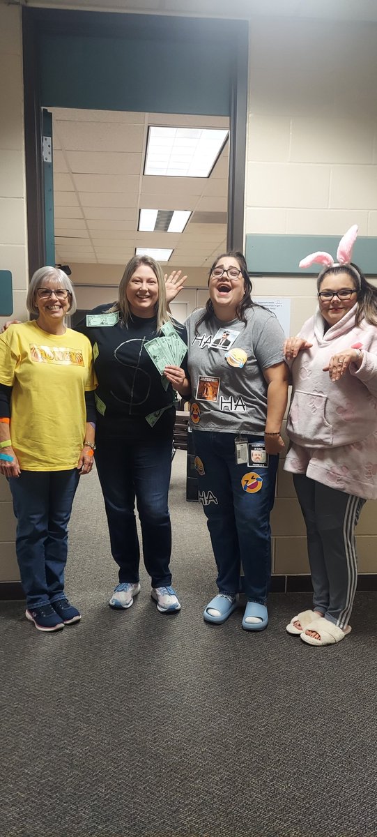 4th grade teachers: Rhyme with no reason 
<a href="/HumbleISD_HHE/">Hidden Hollow Elementary</a>