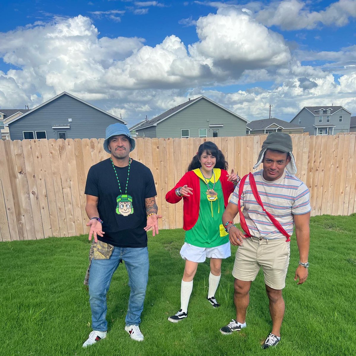 alala_mendez's tweet photo. Happy Halloween from your favorite Halloweenies!👻🎃 #freakydeakytx #elchovodelocho #lachilindrina #donramon https://t.co/3tZEv7Yw8Z
