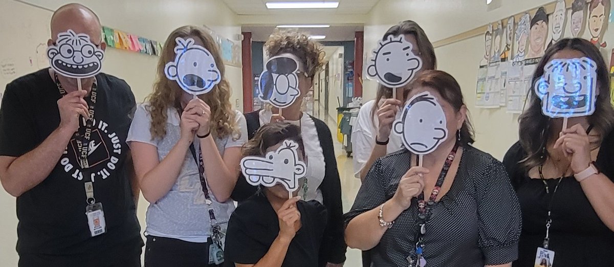 MsCleterOCPS's tweet photo. Happy Halloween from the Fifth Grade Team at HCES!! 🎃 https://t.co/6cHAmoVNC0