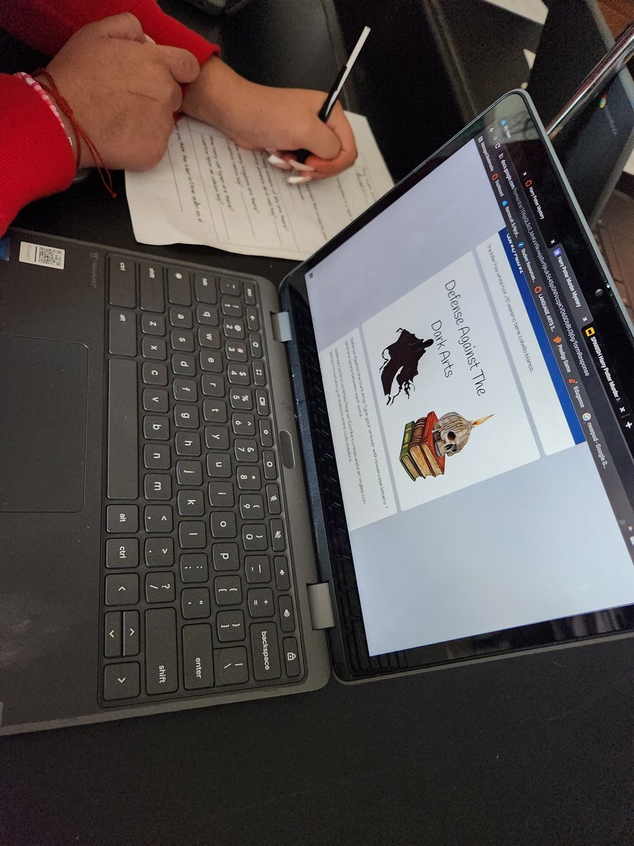 villa_sci's tweet image. These Texans went to Hogwarts today for some spooky fun 👻 🎃

They absolutely loved this spiral review disguised as a murder mystery 😊

#SamSide #HoustonScience #AVIDStrategies #Collaboration